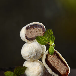 Финики с кокосовой начинкой в белом шоколаде, 5 шт