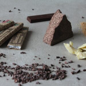 Плантационный шоколад собственного производства. Сет шоколадных плиток из разных регионов мира