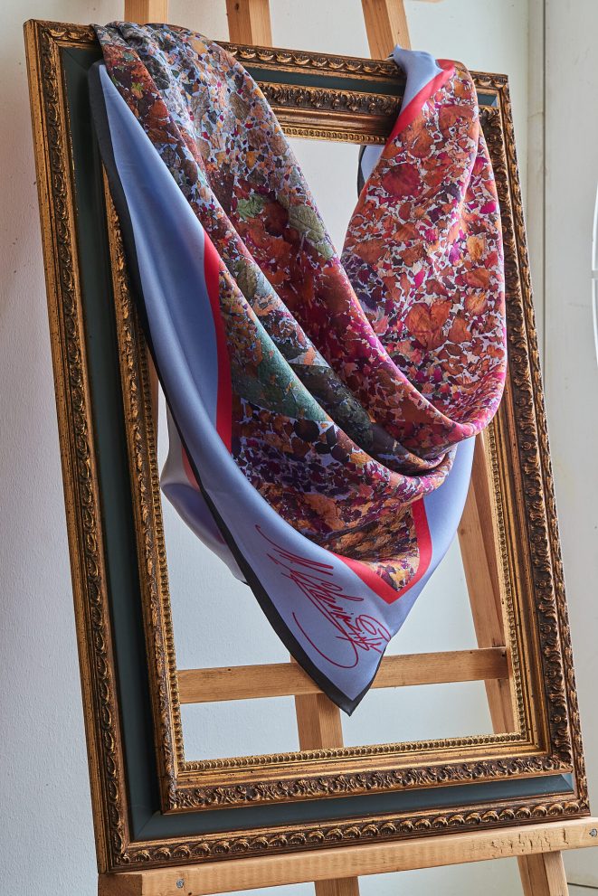 Платок шелковый «Галантный век. Осень» — фото 3