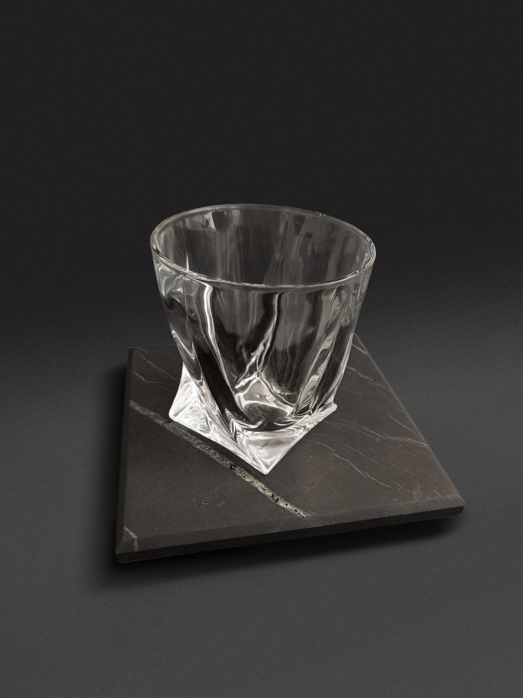 Бокал под виски и плато из шунгита — фото 1