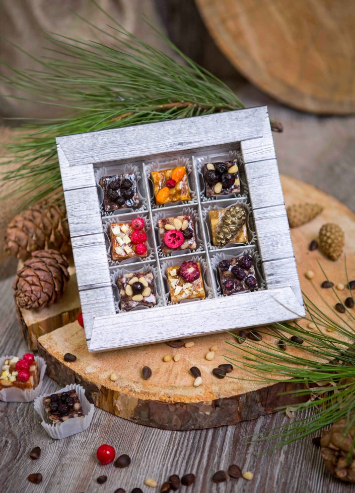 Конфеты ручной работы «Кедровый рай» с северной ягодой 153 г «Таёжно» — фото 2