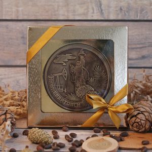 Медаль «Нижневартовск» темный шоколад с голубикой 60 г "КедроРай"