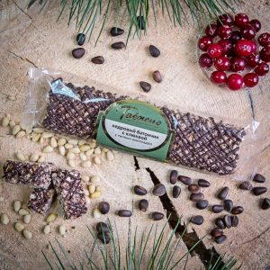 Батончик с кедровыми хлопьями с темным шоколадом 82 г "Таёжно"