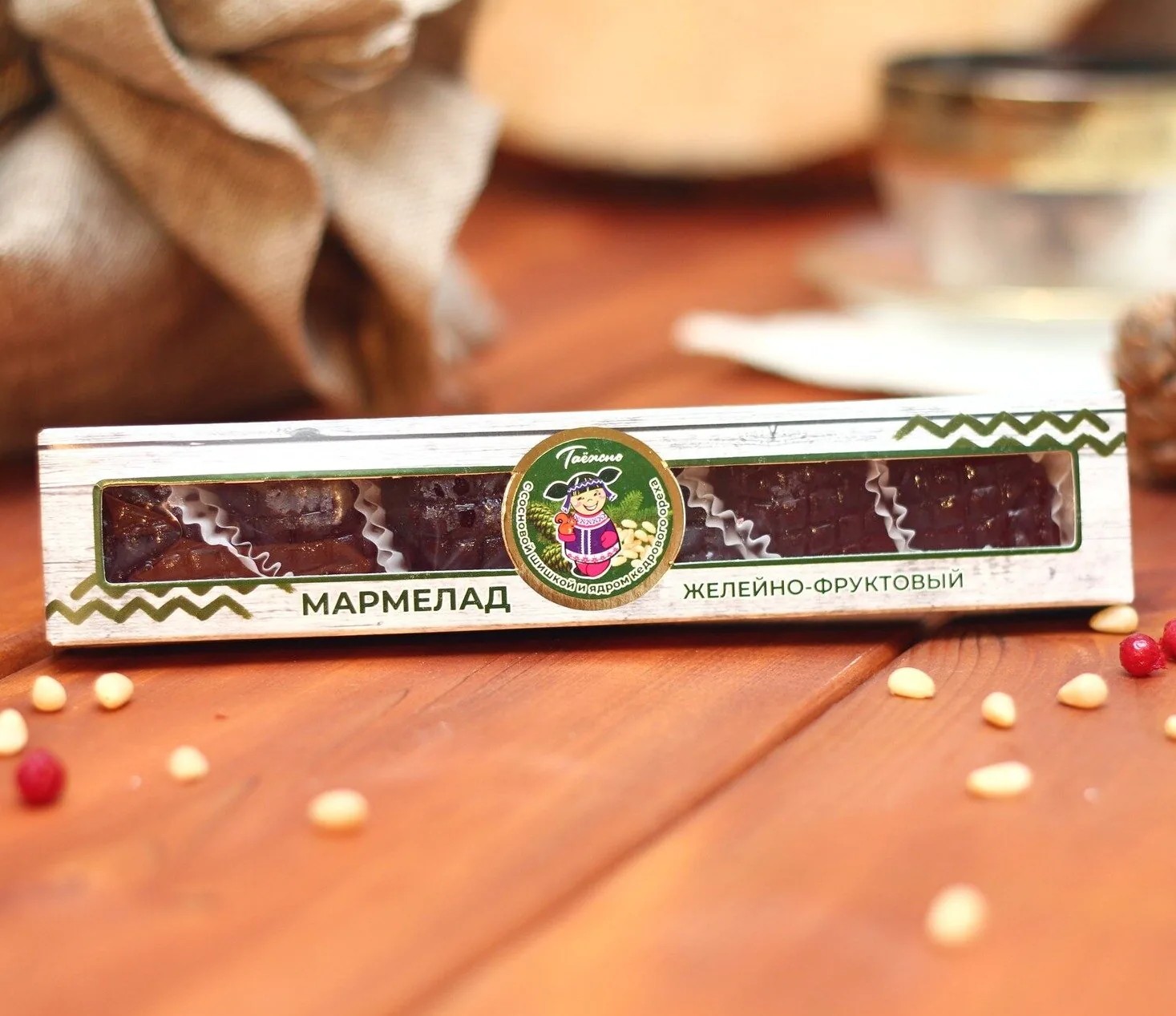 Мармелад желейно-фруктовый с сосновой шишкой и ядром кедрового ореха 90г "Таежно! — фото 1